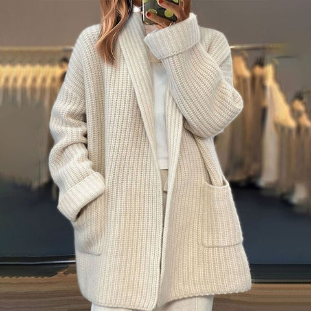 CHIARA | KNITTED WOOL CARDIGAN