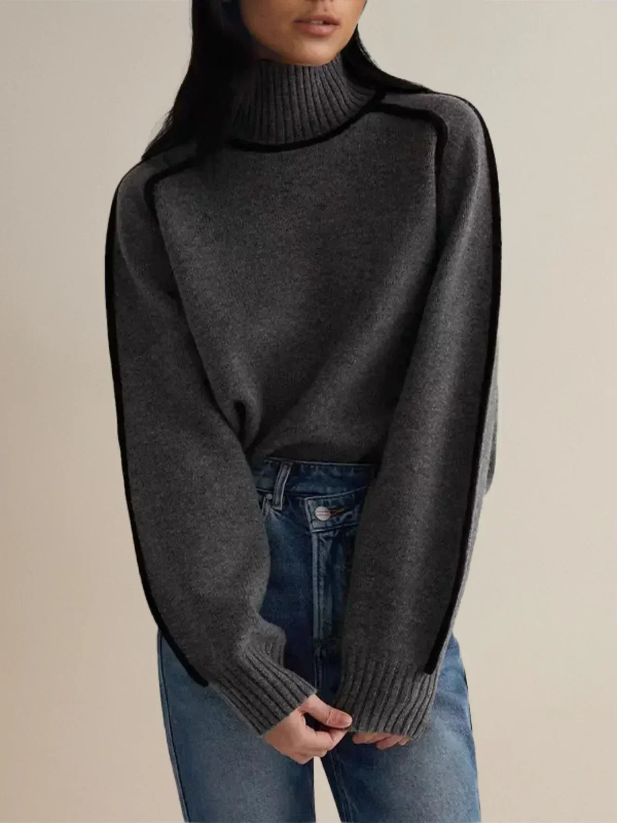 OLIVE | CASHMERE TURTLENECK SWEATER