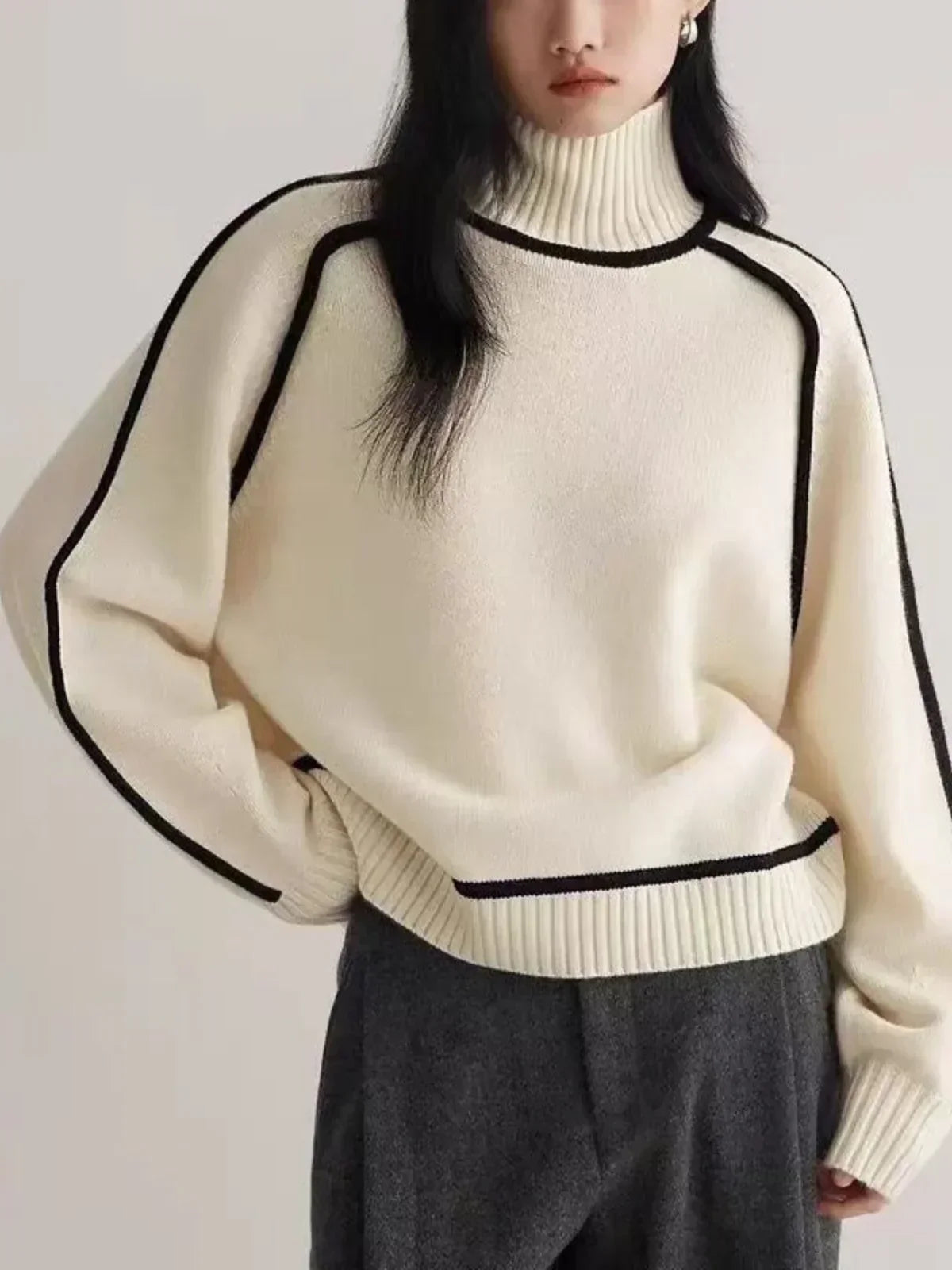 OLIVE | CASHMERE TURTLENECK SWEATER